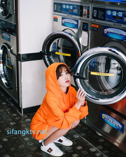 【2023_08_27】Inviting_my_top_fan_on_broadcasting_1st_lucky_draw_=.m4v